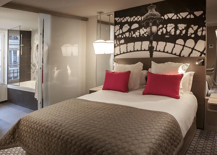 Hotel La Lanterne & By Timhotel