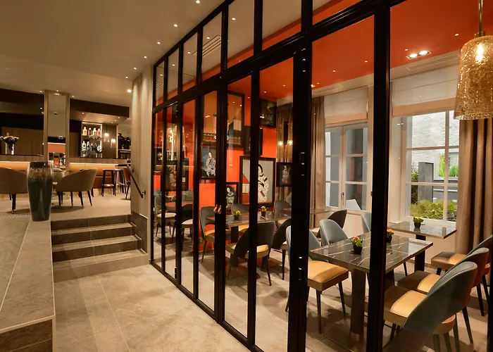 La Lanterne & By Timhotel Paris