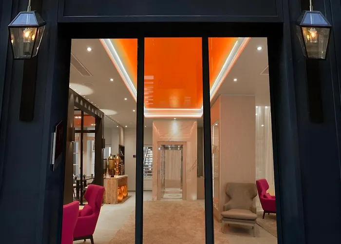 La Lanterne & By Timhotel Paris