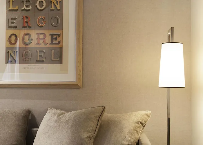 La Lanterne & By Timhotel 4* Paris