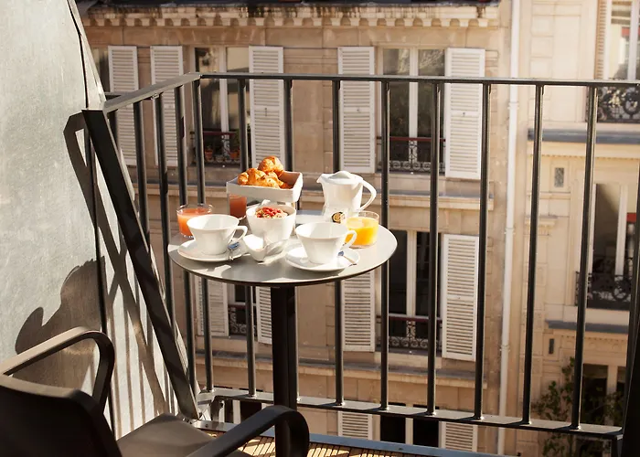 La Lanterne & By Timhotel Hotel Paris