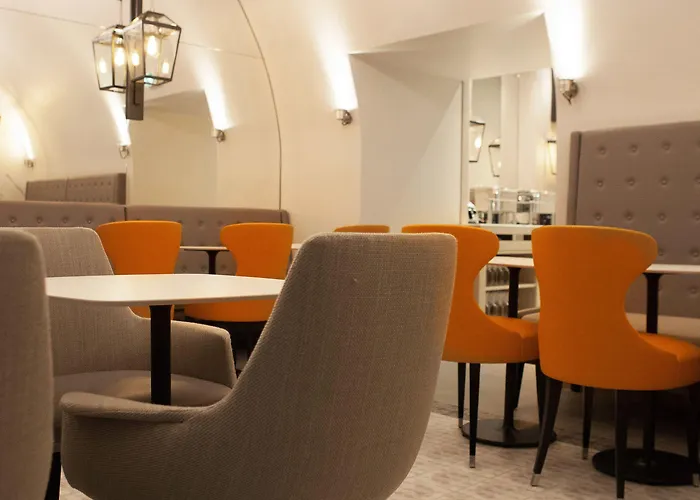 La Lanterne & By Timhotel Hotel Paris