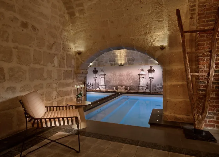 La Lanterne & By Timhotel Hotel 4*