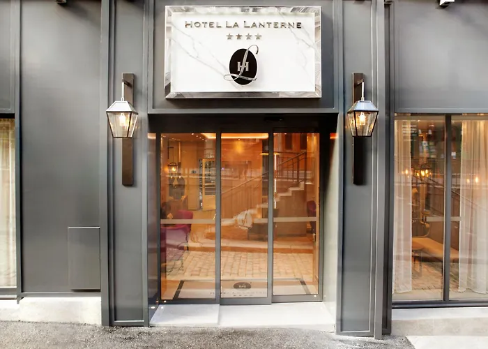 Hotel La Lanterne & By Timhotel 4*