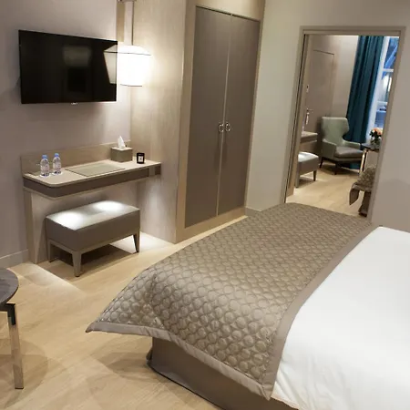 La Lanterne & By Timhotel 4* Paris