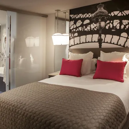 Hotel La Lanterne & By Timhotel
