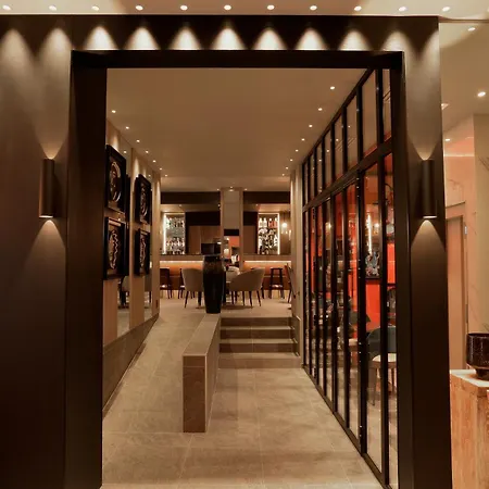 La Lanterne & By Timhotel Отель