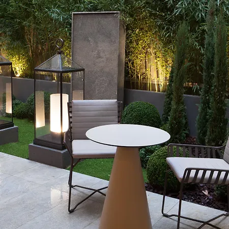 La Lanterne & By Timhotel Paris