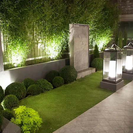 Отель La Lanterne & By Timhotel 4*