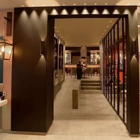 La Lanterne & By Timhotel Paris