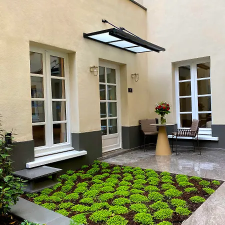 Отель La Lanterne & By Timhotel