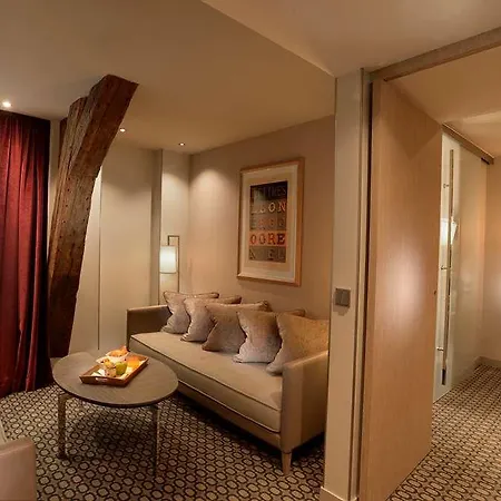 La Lanterne & By Timhotel Paris