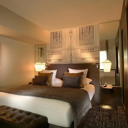 Hotel La Lanterne & By Timhotel