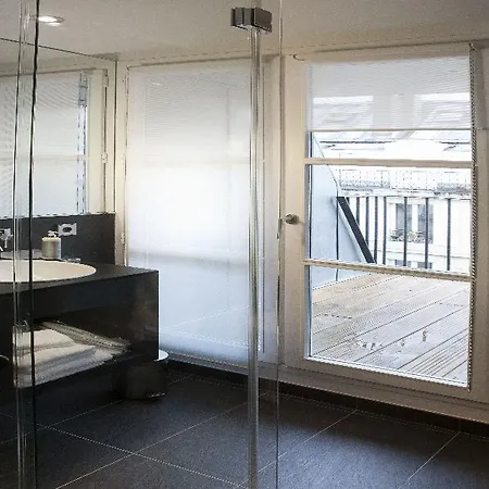 La Lanterne & By Timhotel