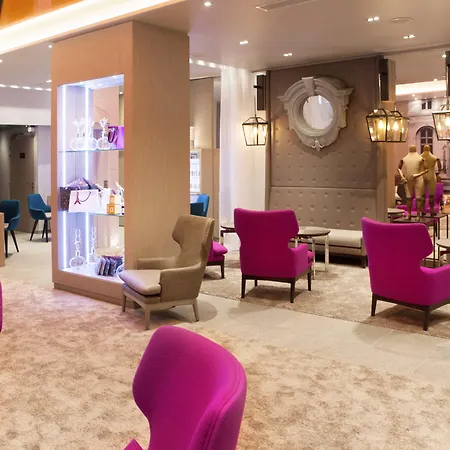 Hotel La Lanterne & By Timhotel 4*