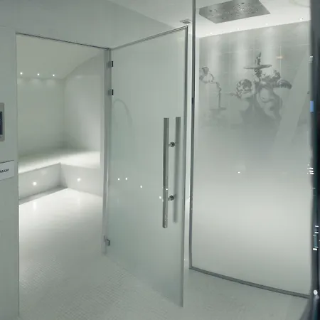 La Lanterne & By Timhotel París