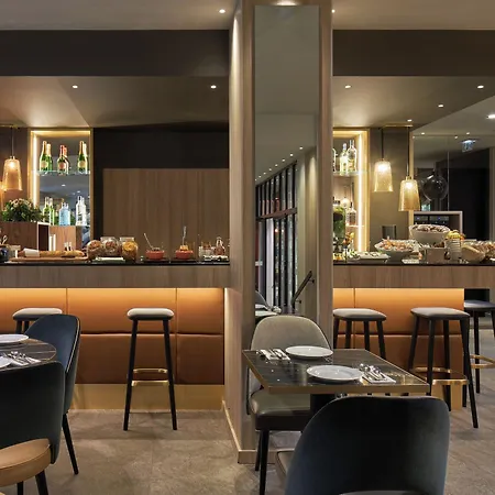 La Lanterne & By Timhotel Hotel