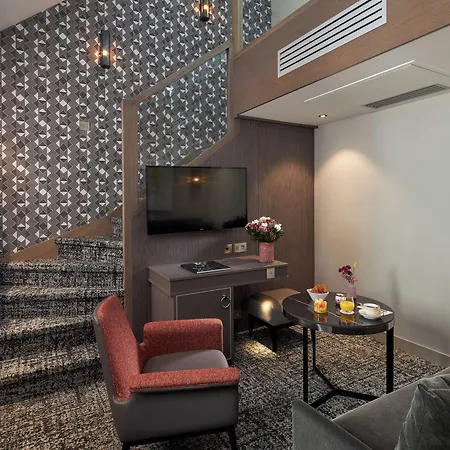 La Lanterne & By Timhotel Hotel 4*