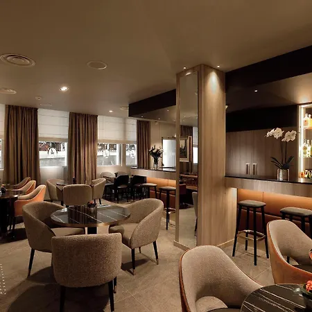 La Lanterne & By Timhotel