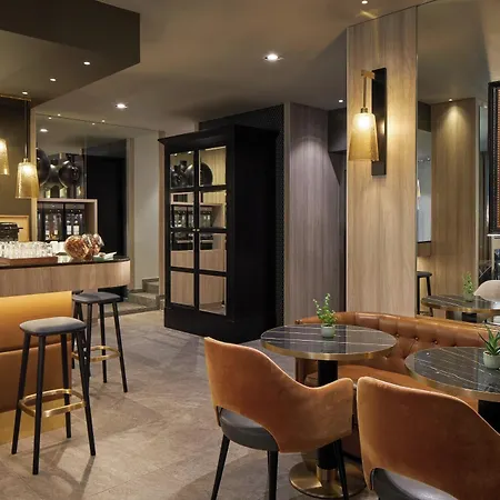 فندق La Lanterne & By Timhotel باريس