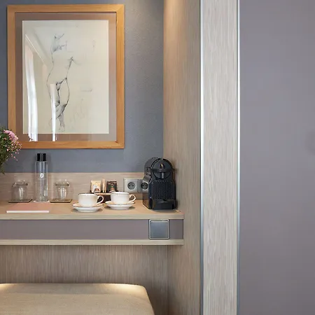 La Lanterne & By Timhotel 4* Paris