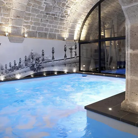 Hotell La Lanterne & By Timhotel 4*