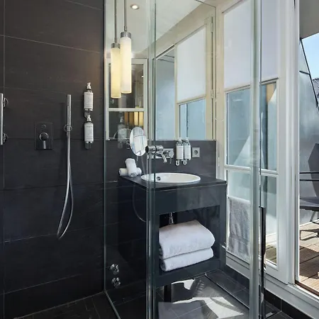 La Lanterne & By Timhotel 4*