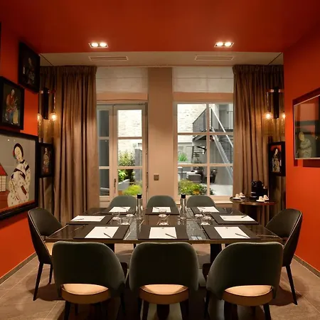 La Lanterne & By Timhotel