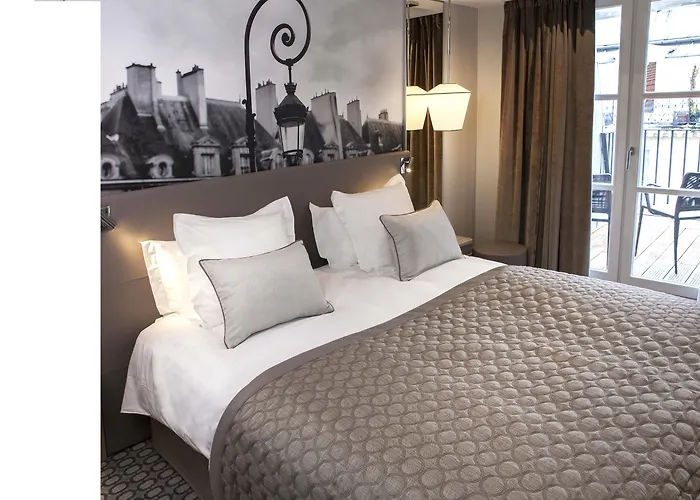 La Lanterne & By Timhotel 4*