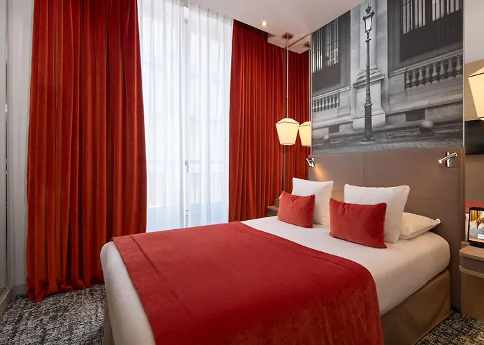 La Lanterne & By Timhotel