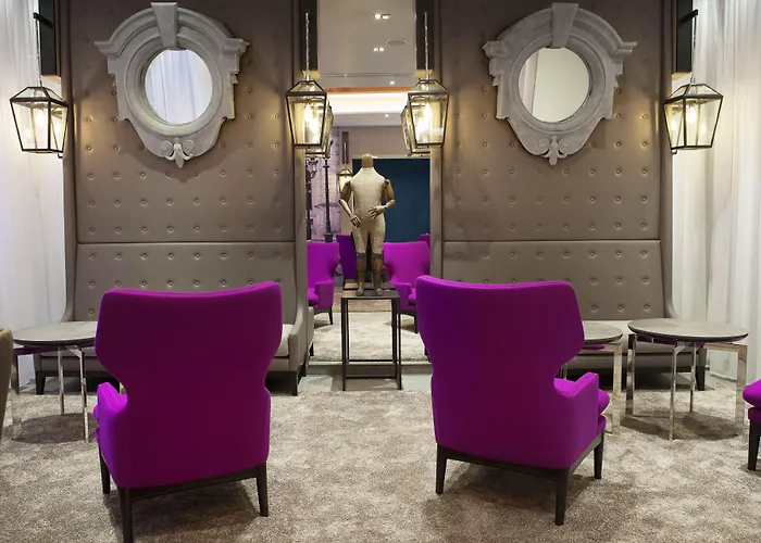 La Lanterne & By Timhotel מלון 4*