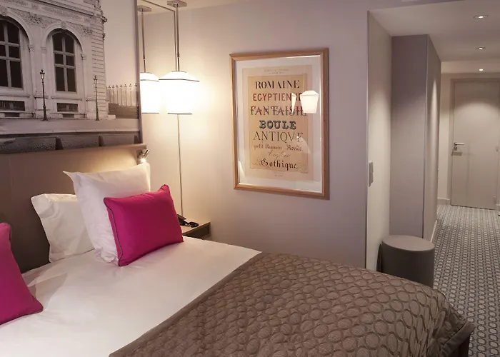 La Lanterne & By Timhotel מלון פריז