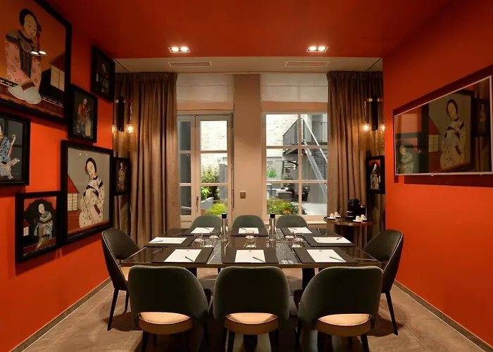 La Lanterne & By Timhotel