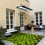 מלון La Lanterne & By Timhotel