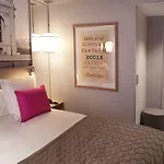 La Lanterne & By Timhotel Otel Paris