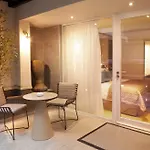 La Lanterne & By Timhotel 4*