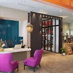 La Lanterne & By Timhotel 4* Paris