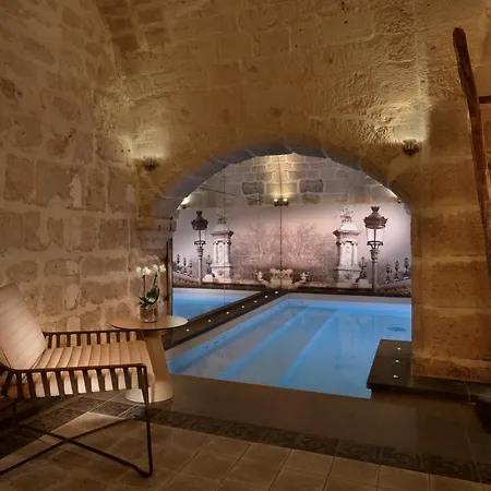 La Lanterne Hotel 4*