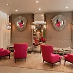 Hotel La Lanterne & By Timhotel 4*