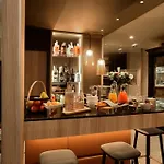 Hotel La Lanterne & By Timhotel Paryż