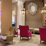 La Lanterne & By Timhotel Paryż