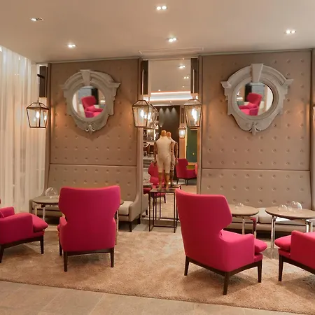 Hotel La Lanterne & By Timhotel 4*