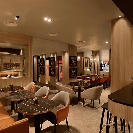 La Lanterne & By Timhotel 4* Paris